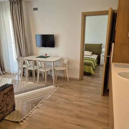 Apartment Maluno F Palanga